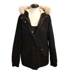 JUNIORS Glamisa black faux fur hooded jacket size Medium.